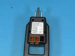 Triplett ET200 AC Line Splitter Basic Outlet testing.