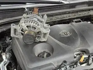Alternator (2.5L)