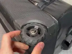 Check the function of the wheel by spinning the wheel or rolling the luggage on the floor.