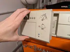 How to dismount a Viessmann 7450156