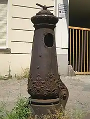 Wohl älteste erhaltene Berliner Straßenpumpe im Bezirk Mitte (Baumform "Lohde" bzw. laut Denkmalliste "Greiner").