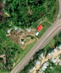 Una propiedad "pegándose" a la Autopista San Cristóbal - La Fría.