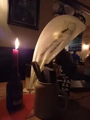 OSM Stammtisch Dresden mit neuem Wimpel am 04.Januar 2024 im Bottoms Up in Dresden