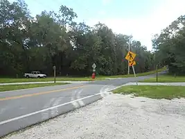 United States (Florida): crossing:signals=no crossing:markings=no