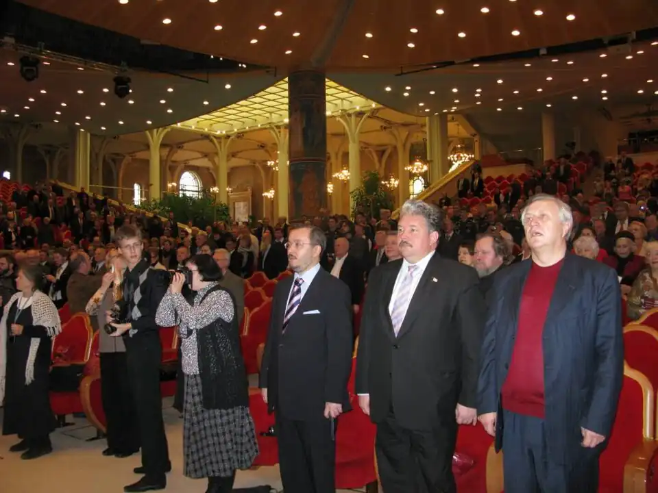 Кончина Его Святейщества Алексия II, 05 декабря, ХХС , Соборная встреча. Moscow, Russia - panoramio - Oleg Yu.Novikov (4).jpg