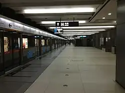 Westbound line 6 platform facing east