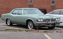 1973 Pontiac Bonneville 4-Door Sedan (with non-standard wheels)