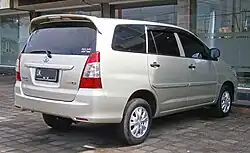 2013 Kijang Innova 2.0 E (TGN40; second facelift, Indonesia)