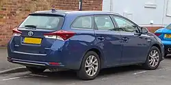 Facelift Auris 1.8 HEV Icon Tech Estate (ZWE186, UK)