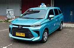 Toyota Transmover (W100), Bluebird livery