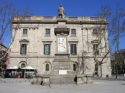 A López i López (1884), by Josep Oriol Mestres and Venanci Vallmitjana, Plaça Antonio López.