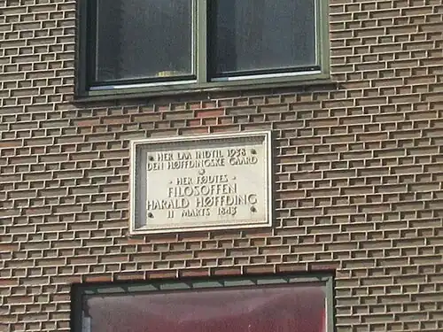 The commemorative plaque