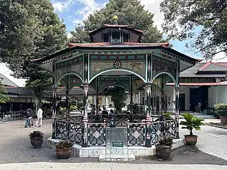 Bangsal Mandalasana or the bandstand