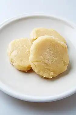 Korean bijitteok, soy pulp rice cakes