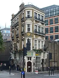The Black Friar, Blackfriars