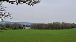 Round cairn at Borwick