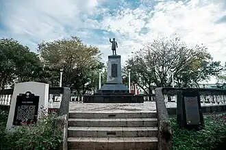 José Rizal statue