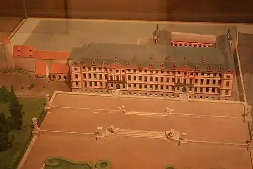 Model of the baroque Château before the fire of 1779