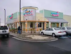 Exterior of a Cheeseburger in Pardise restaurant