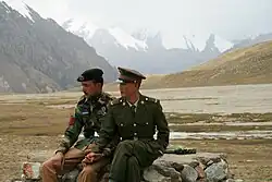 Chinese and Pakistani soldiers at Khunjerab Pass