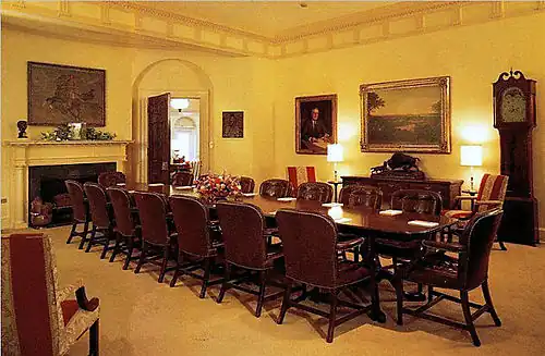 A view of the Roosevelt Room during the Clinton administration (1995)