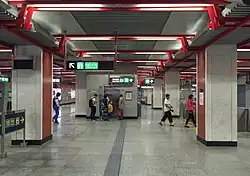 Line 4 Concourse