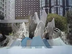 Fountain Cristaux, Paris