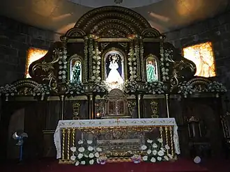 The retablo and main altar