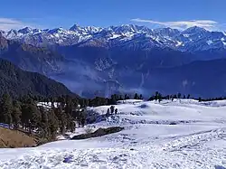 Dayara Bugyal Grasslands covered with snow