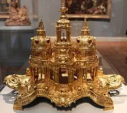 Architectural centrepiece; by Denis René Gastecloux; 1768; gilt-bronze; 30.5 x 43.5 x 24.5&nbsp;cm; Art Institute of Chicago (Chicago, USA)[4]