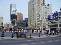 Picture of Yonge-Dundas Square in Toronto