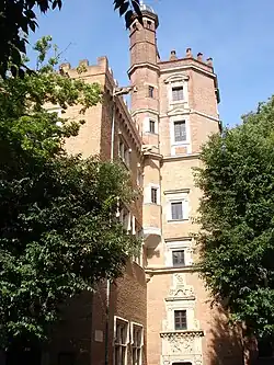 Tournoer tower.