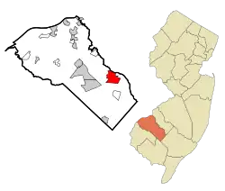 Map of Williamstown highlighted within Gloucester County. Right: Location of Gloucester County in New Jersey.