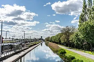 A tram stops at Drimnagh