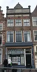 Damstraat 25