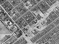 Photographs taken by the U.S. military of the Hatchobori area before and after the atomic bombing. Crossing the road is Aioi Dori and the building at the top center of the photo is the Central Broadcasting Station. Below that is Noboricho National School.