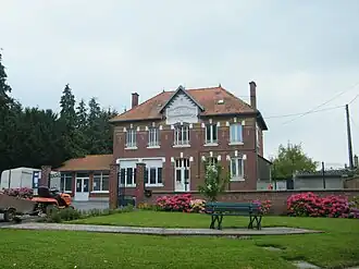 The town hall and school in Hervilly