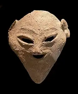 Death mask. Naqada Ic–IIa (3750 BC). Hierakonpolis elite cemetery (HK6, Tomb 16).[12][13]