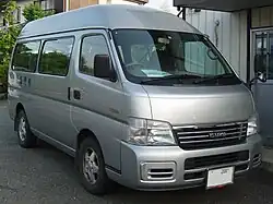 Isuzu Como Minibus LS with single sliding door (pre-facelift)