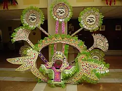 Costume sans participant after the parade