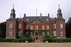 Front of Hillenraad Castle