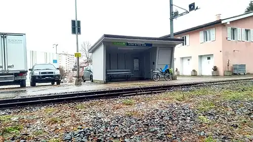 Shelter on platform