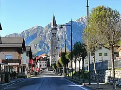 Main street of Tambre