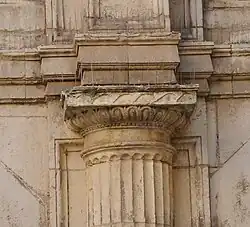 Doric capital at the Hôtel de Lamamye.
