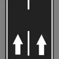Standard lane divider on highways (JKR R6) and federal roads.