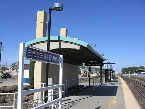 The platform at Lathrop/Manteca station