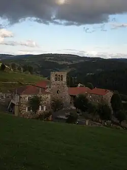 The church and surrounding buildings in Lavillatte