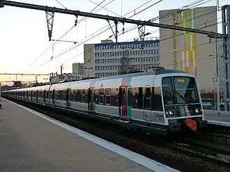 MI 79 renovated (RER B)