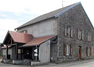 The town hall in Mandrevillars