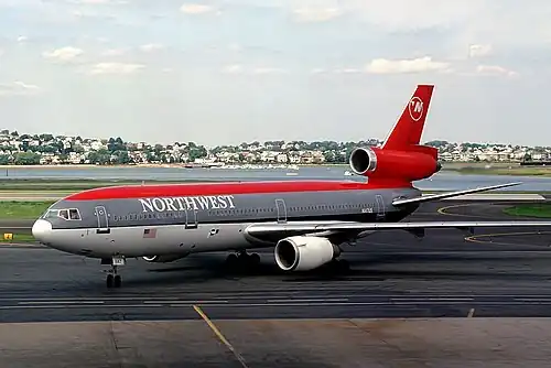 McDonnell Douglas DC-10-40